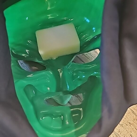 Scary Halloween mask - Picture 4 of 5